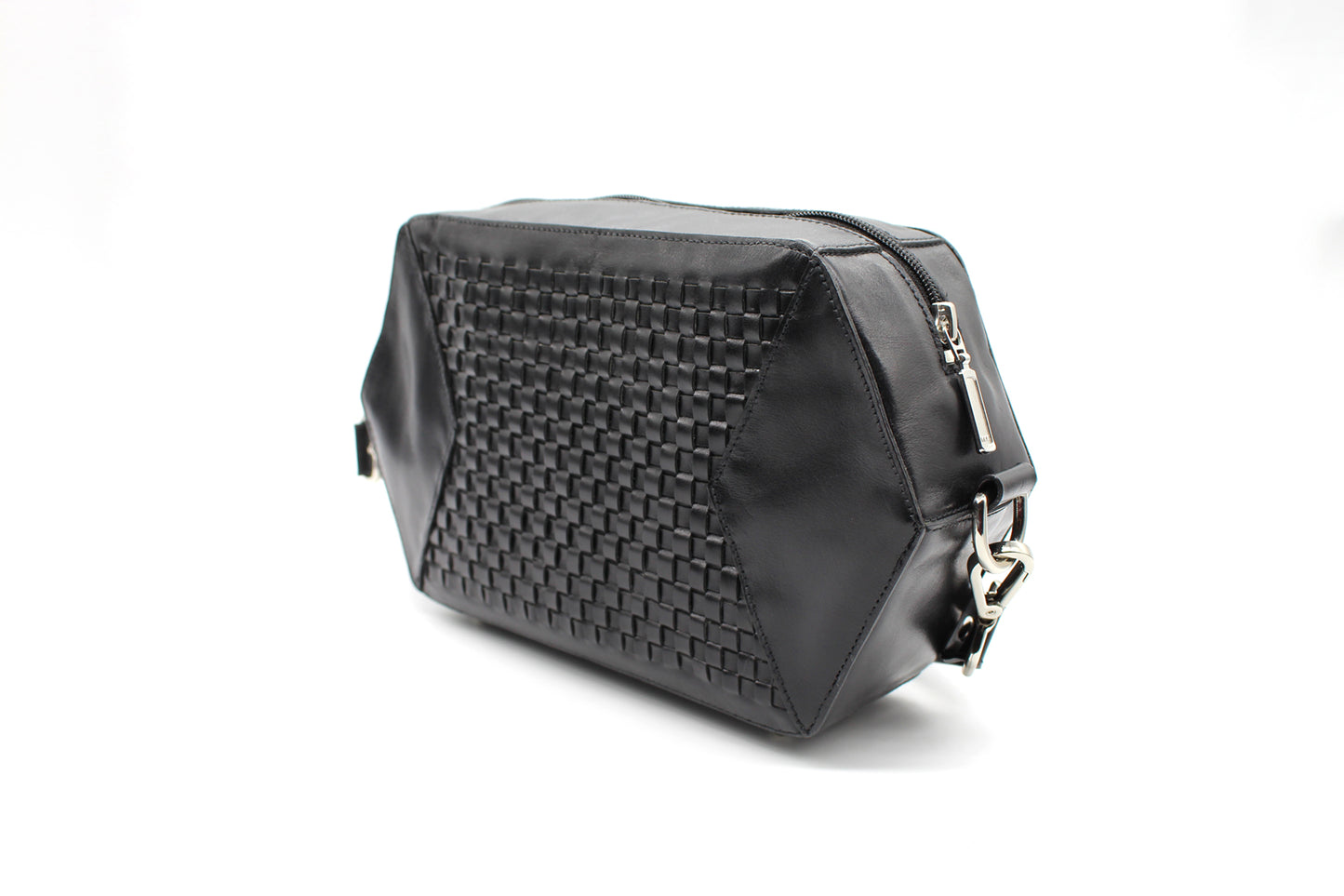 Banig Woven Shoulder Bag (black)